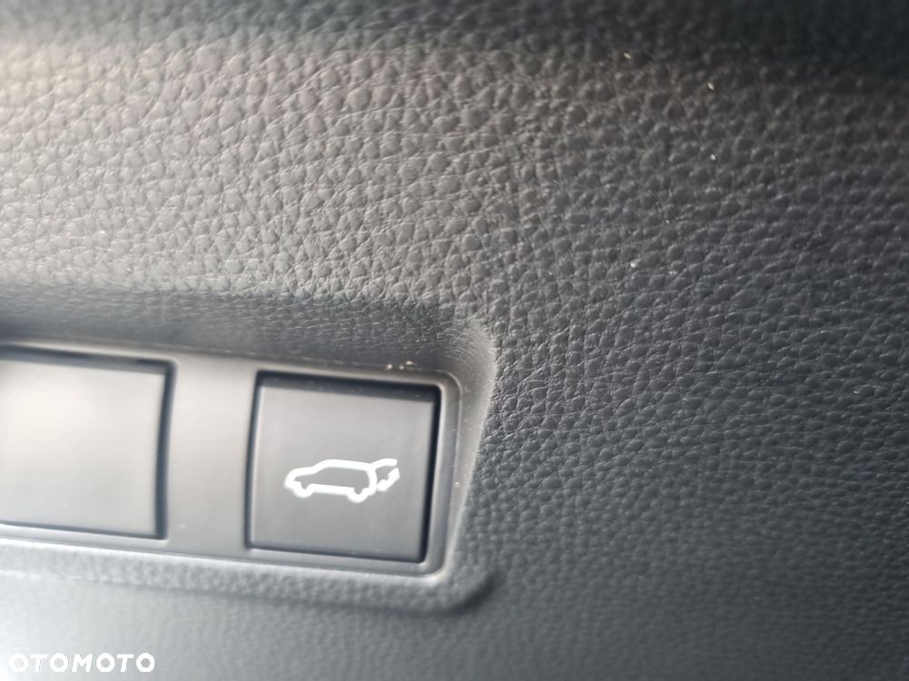 Toyota Corolla Cross - 16