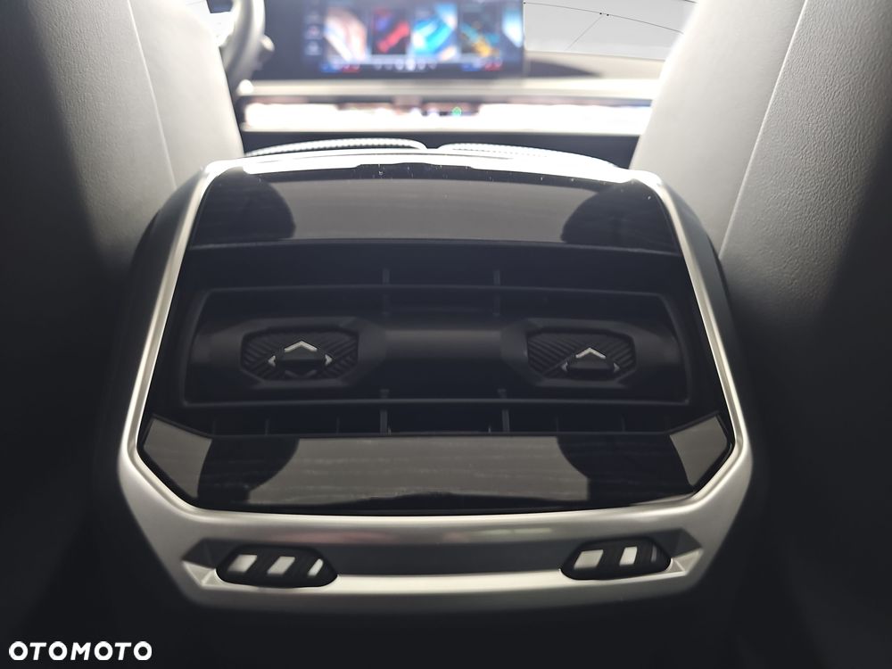 BMW Seria 7 - 30