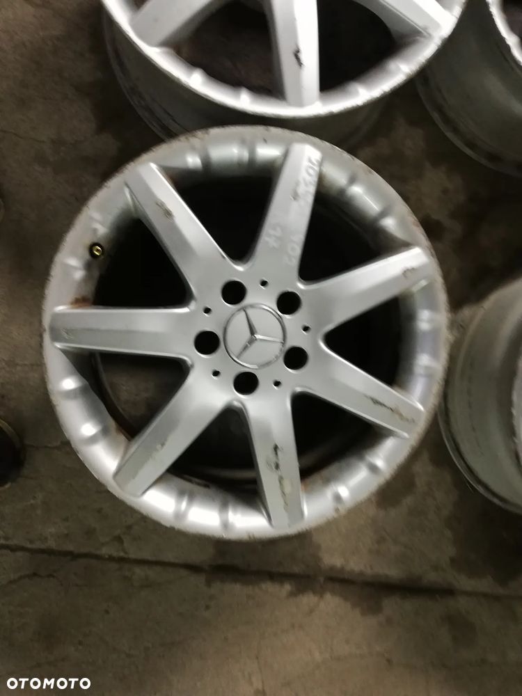 Felga aluminiowa Mercedes-Benz OE A2034012402 R17 - 2