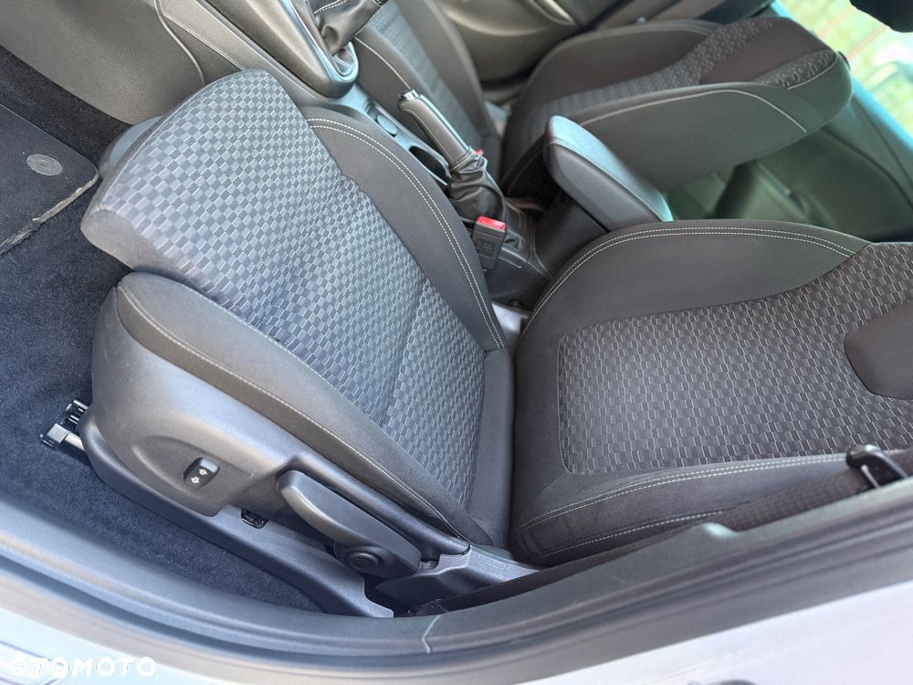 Opel Astra 1.6 D Start/Stop 120 Jahre - 24