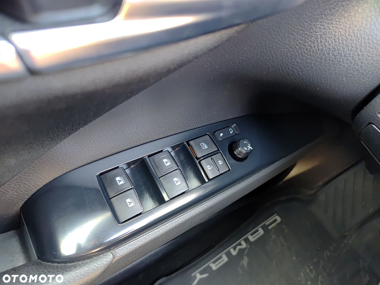 Toyota Camry - 20