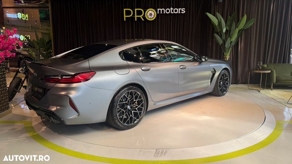 BMW M8 - 12