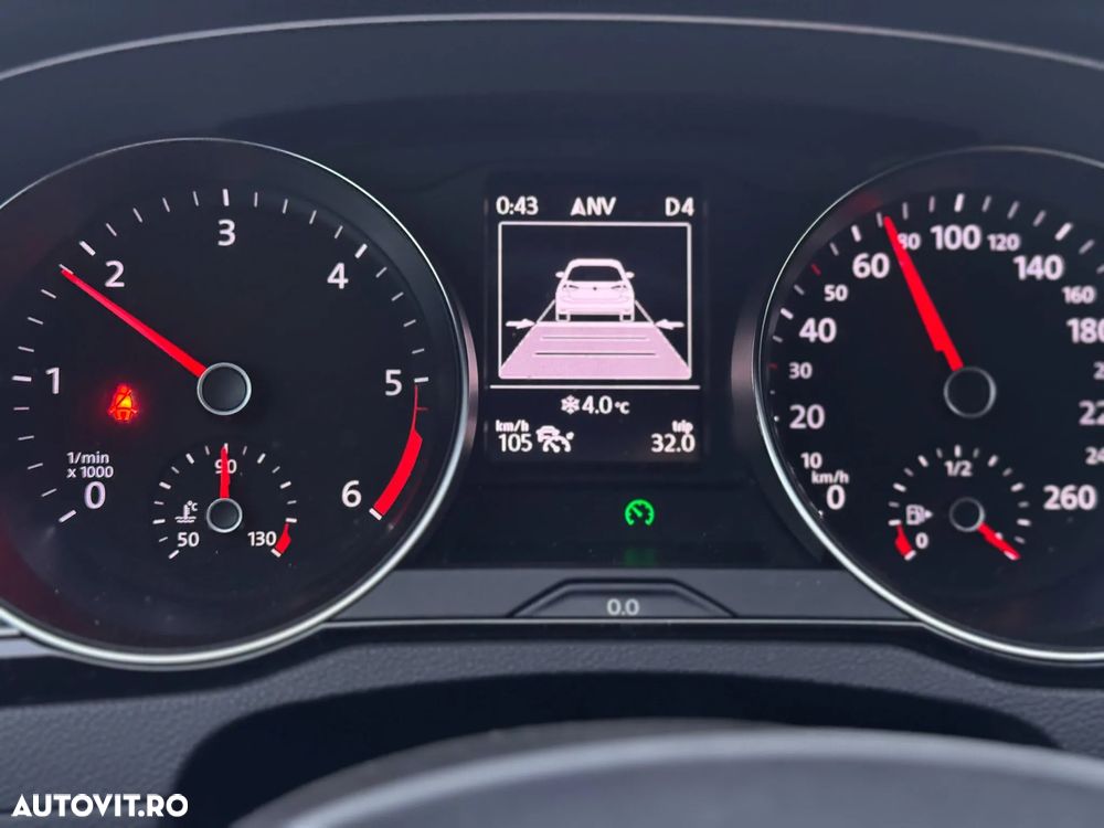Volkswagen Passat 2.0 TDI DSG Comfortline - 14