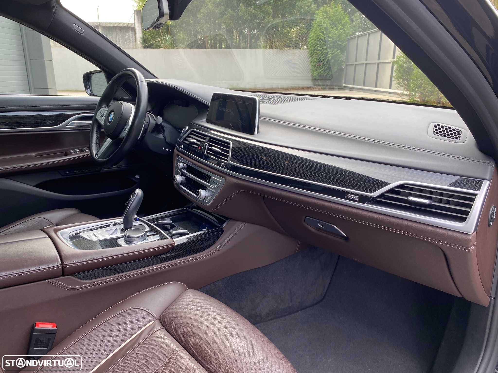 BMW 745 e iPerformance Pack M Auto - 29