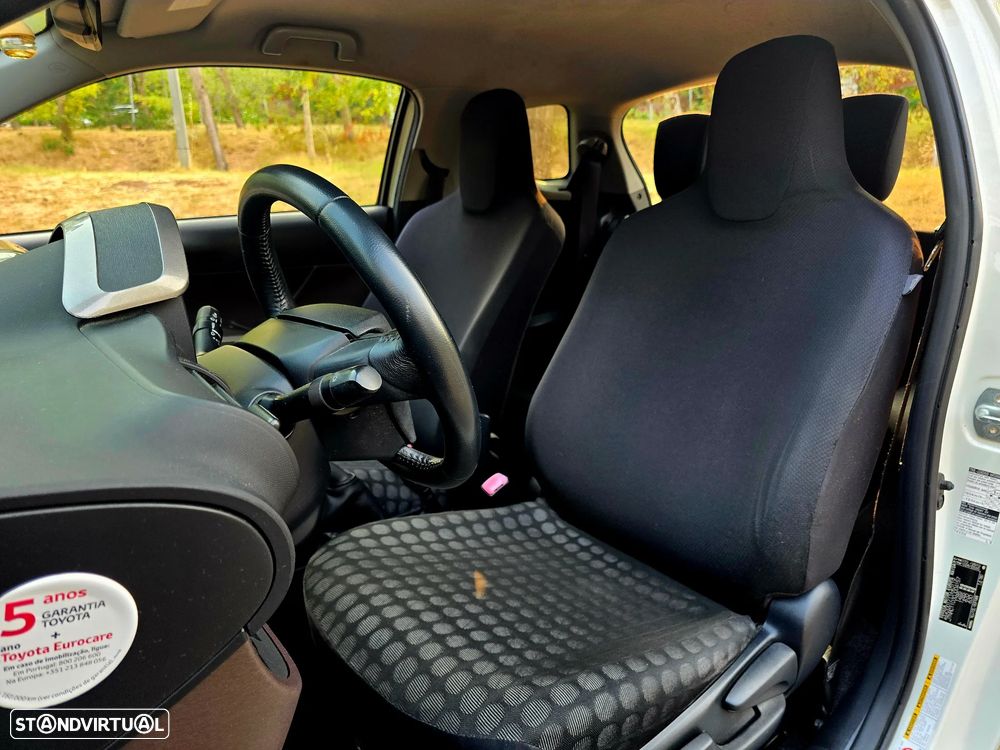 Toyota iQ 1.4 D-4D - 9