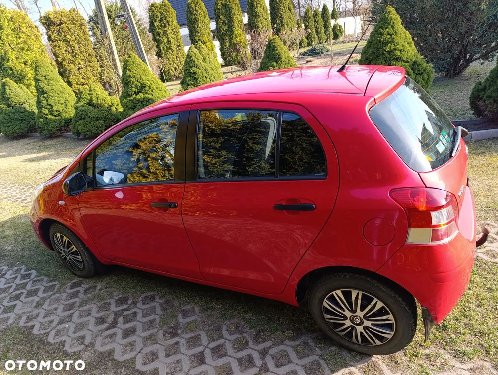 Toyota Yaris 1.0 Terra - 3