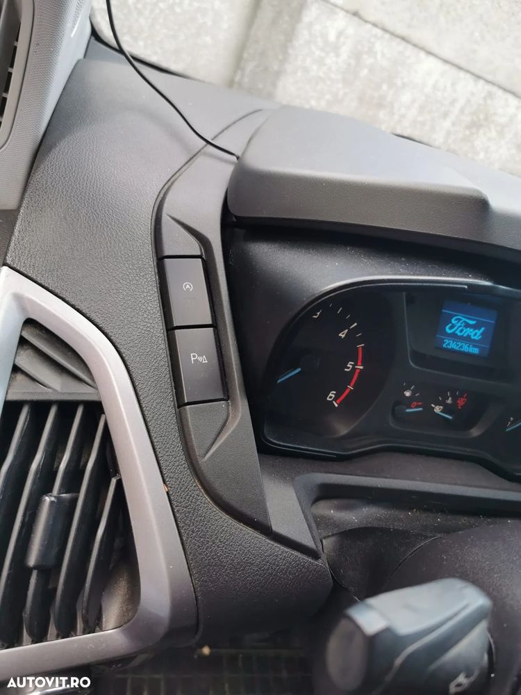 Ford Transit - 13