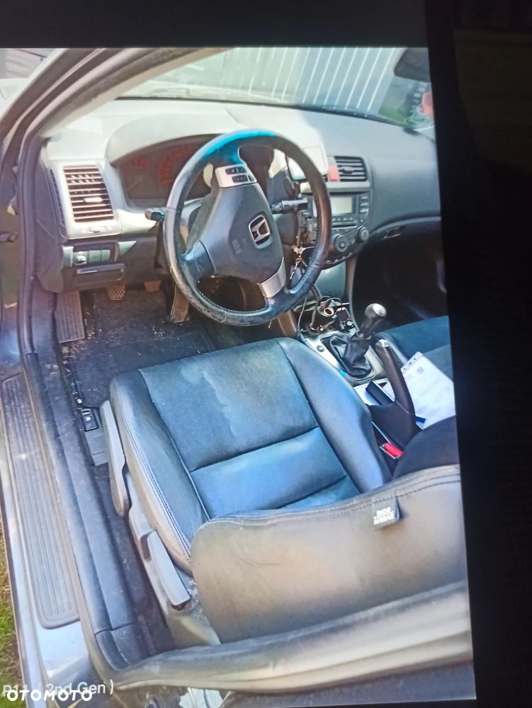 Honda Accord 2.0 Comfort - 11