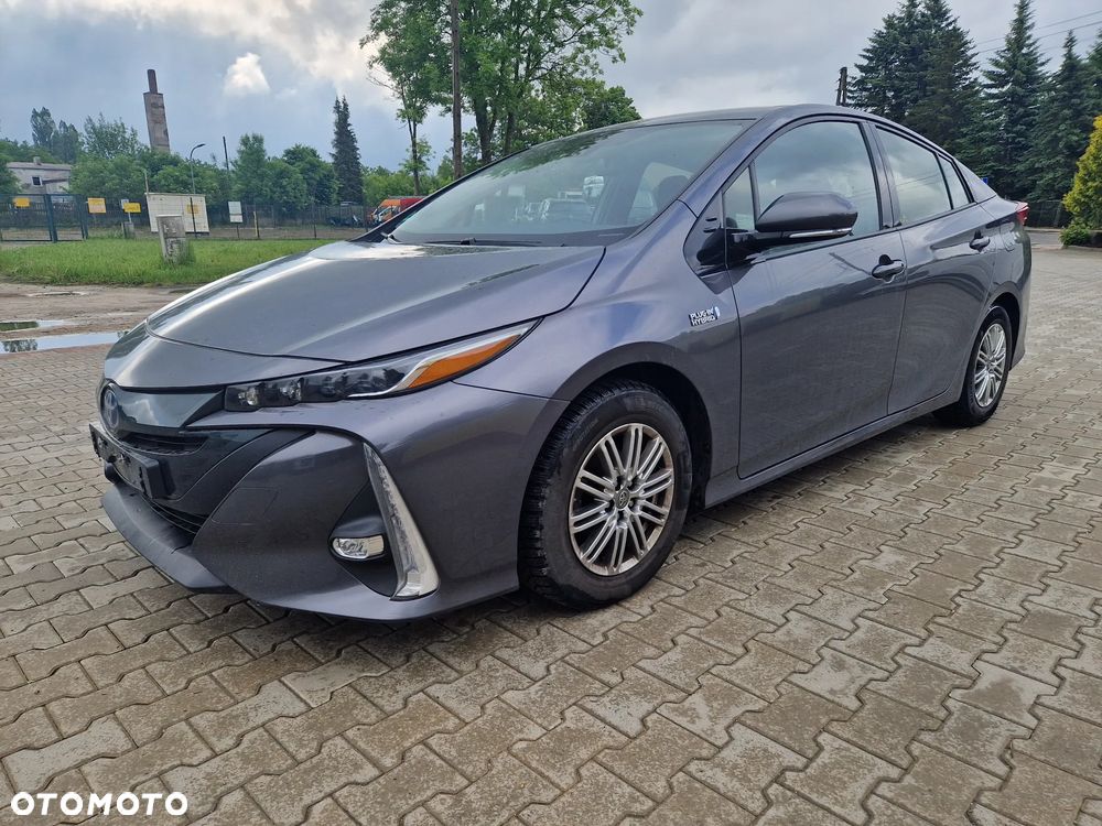 Toyota Prius Hybrid - 3