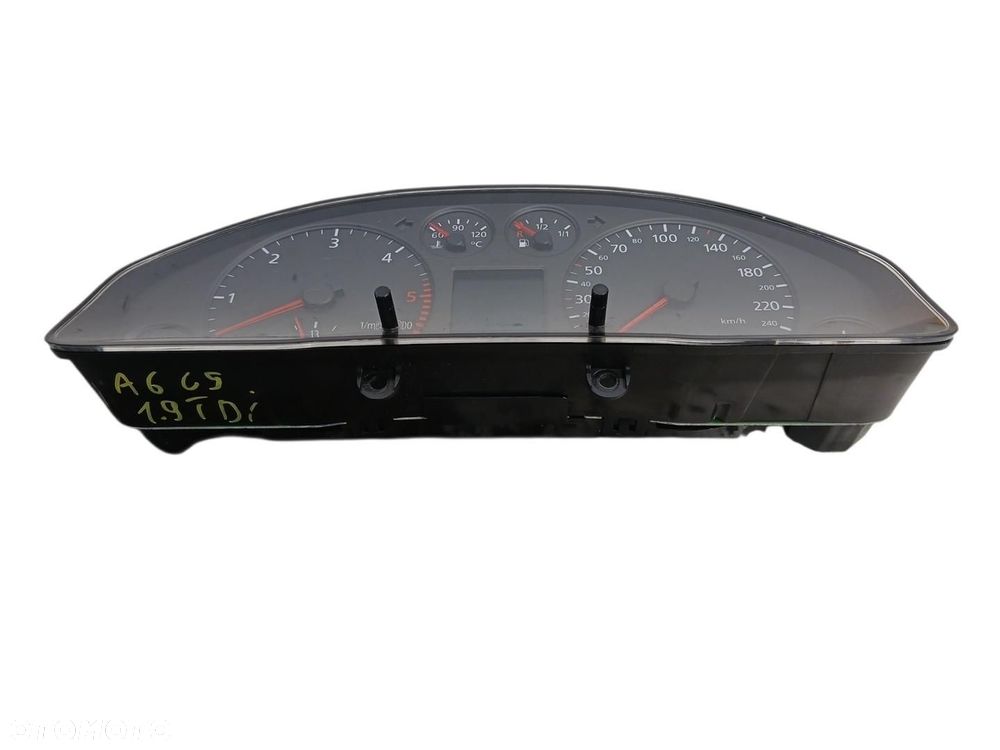 LICZNIK AUDI A6 C5 1.9 TDI 4B0919880G - 2