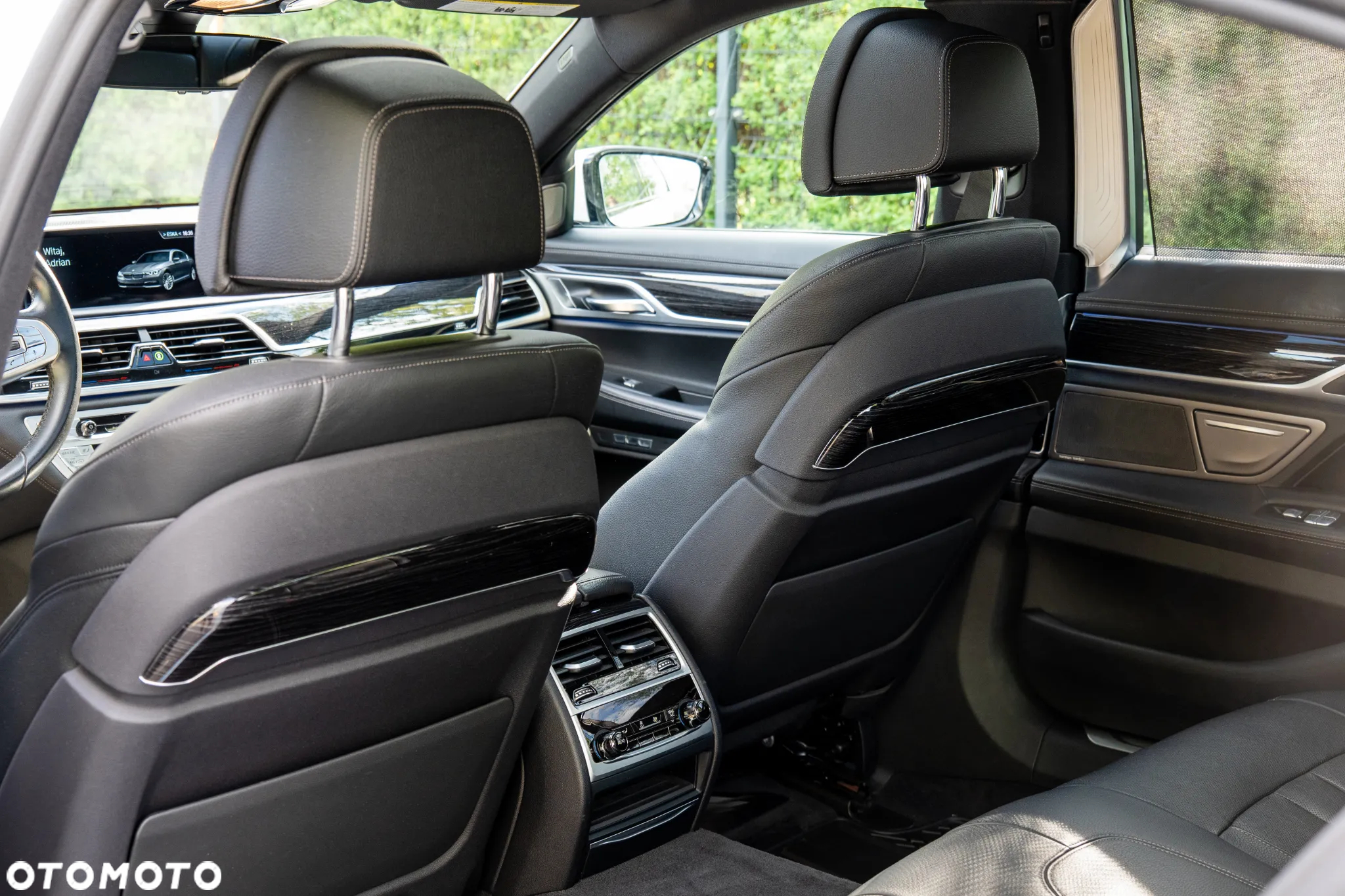 BMW Seria 7 740Li - 34