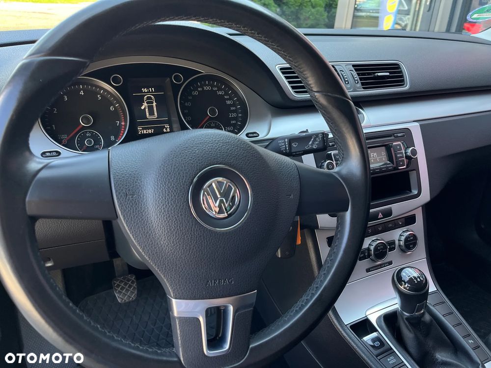 Volkswagen Passat 1.4 TSI BlueMotion Technology Comfortline - 12