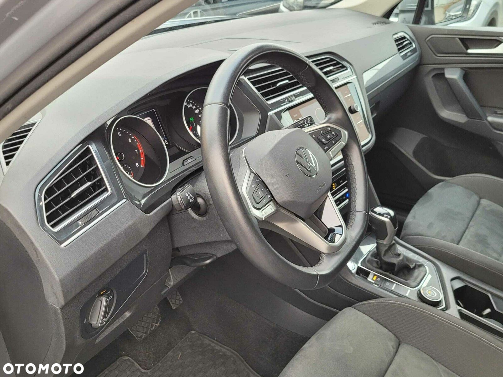 Volkswagen Tiguan 2.0 TSI 4Mot Life DSG - 8