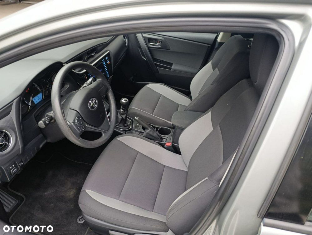 Toyota Auris 1.33 Dual-VVT-i Comfort - 11