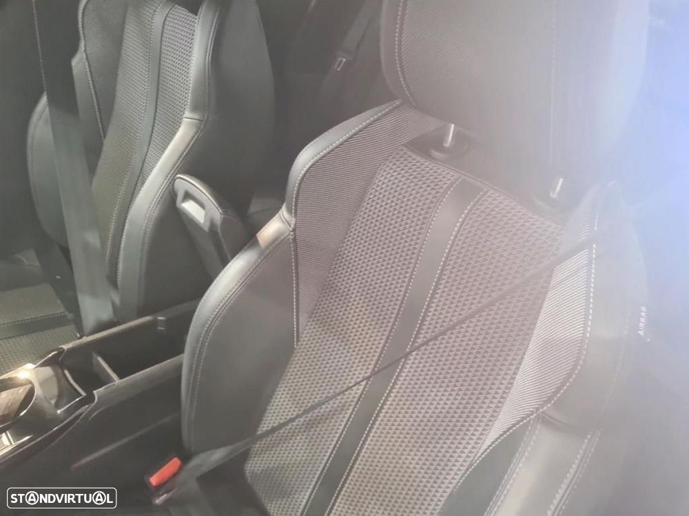 Peugeot 208 1.5 BlueHDi GT - 4