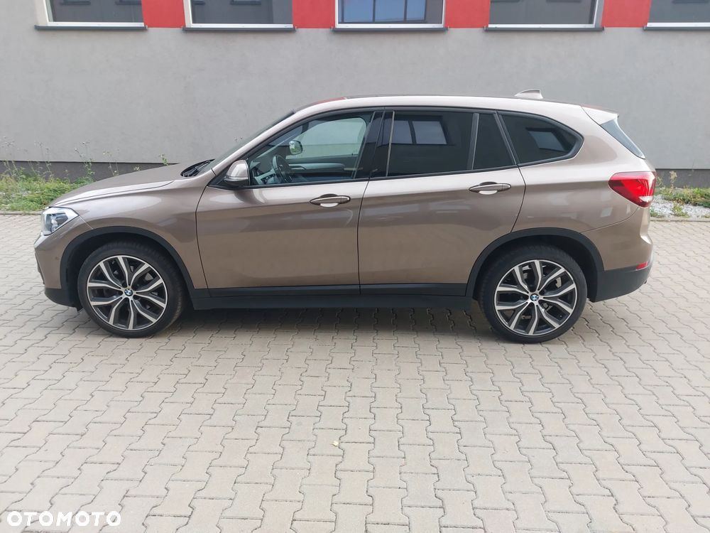 BMW X1 xDrive20i GPF Sport Line sport - 7