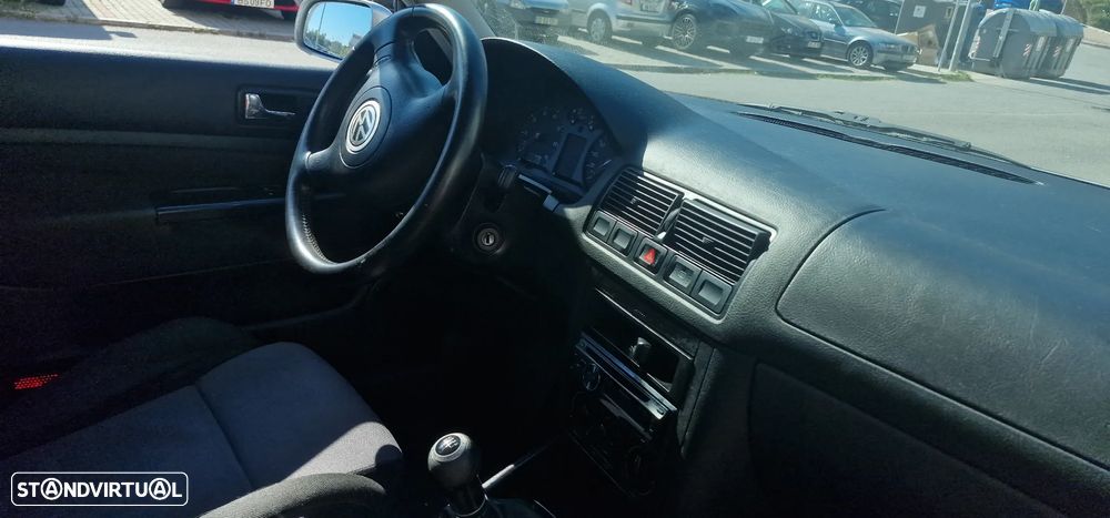 VW Golf 1.4i Confortline - 13