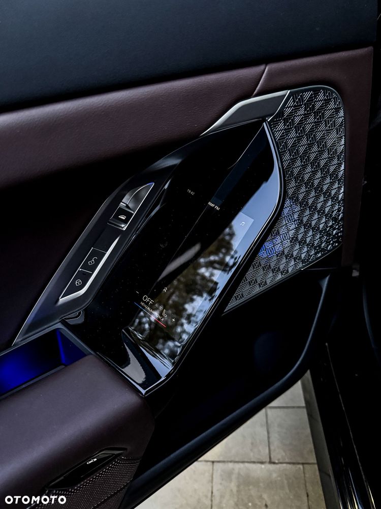 BMW Seria 7 740d xDrive - 14