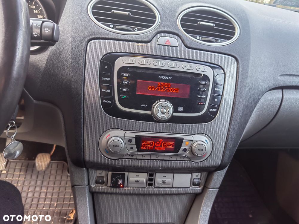 Ford Focus 1.8 Titanium - 13