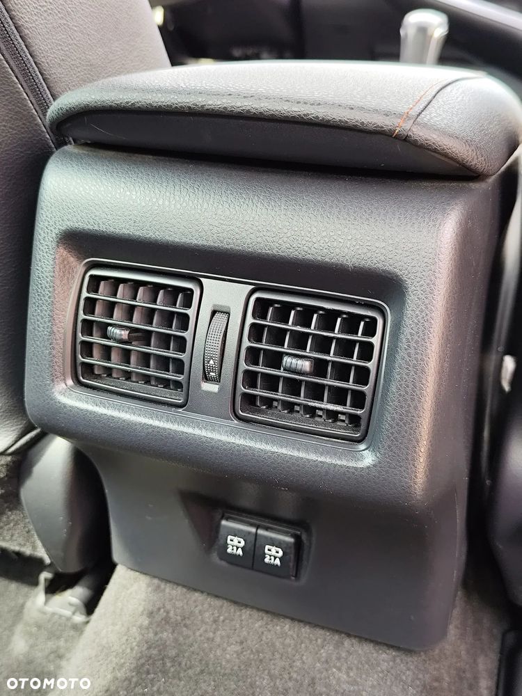 Toyota Camry 2.5 Hybrid Executive CVT - 28