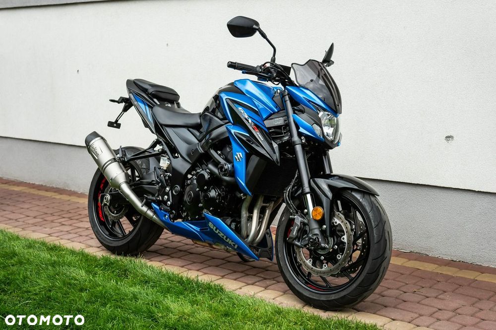 Suzuki GSX - 1