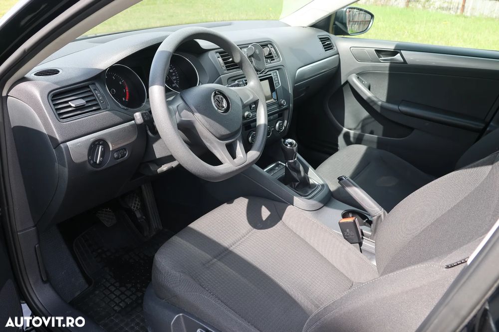 Volkswagen Jetta 1.2 TSI Trendline - 6