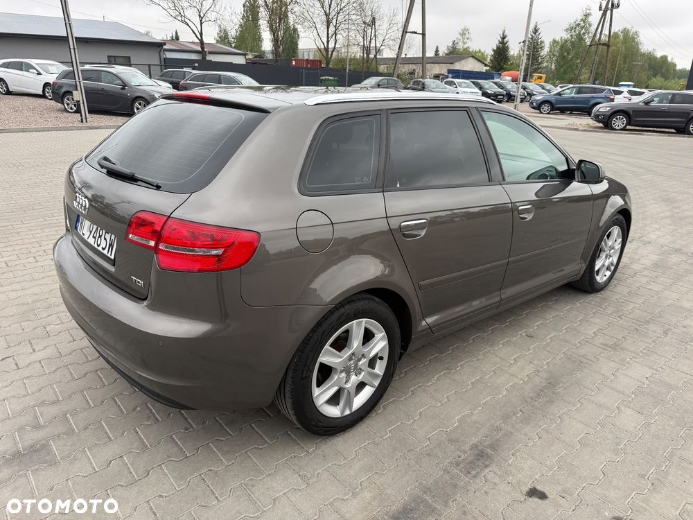 Audi A3 Sportback 1.6 TDI Attraction - 11