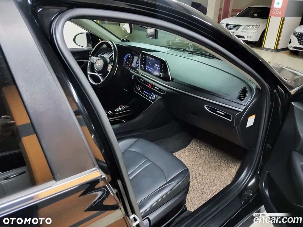 Hyundai Sonata - 10