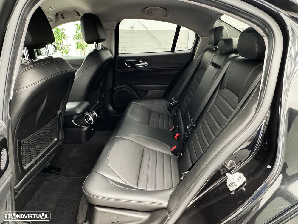 Alfa Romeo Giulia 2.2 D Super AT8 - 24