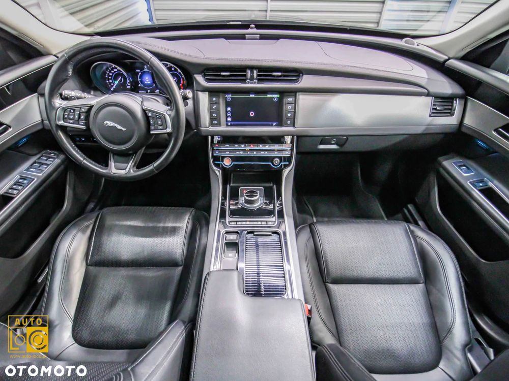 Jaguar XF 35t AWD Prestige - 5