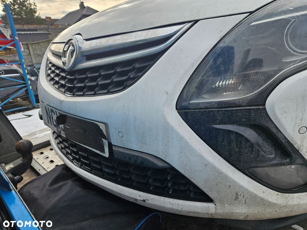Opel Zafira C Z40R Zderzak Przedni Kompletny PDC - 3