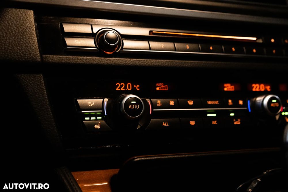 BMW Seria 5 520d - 35