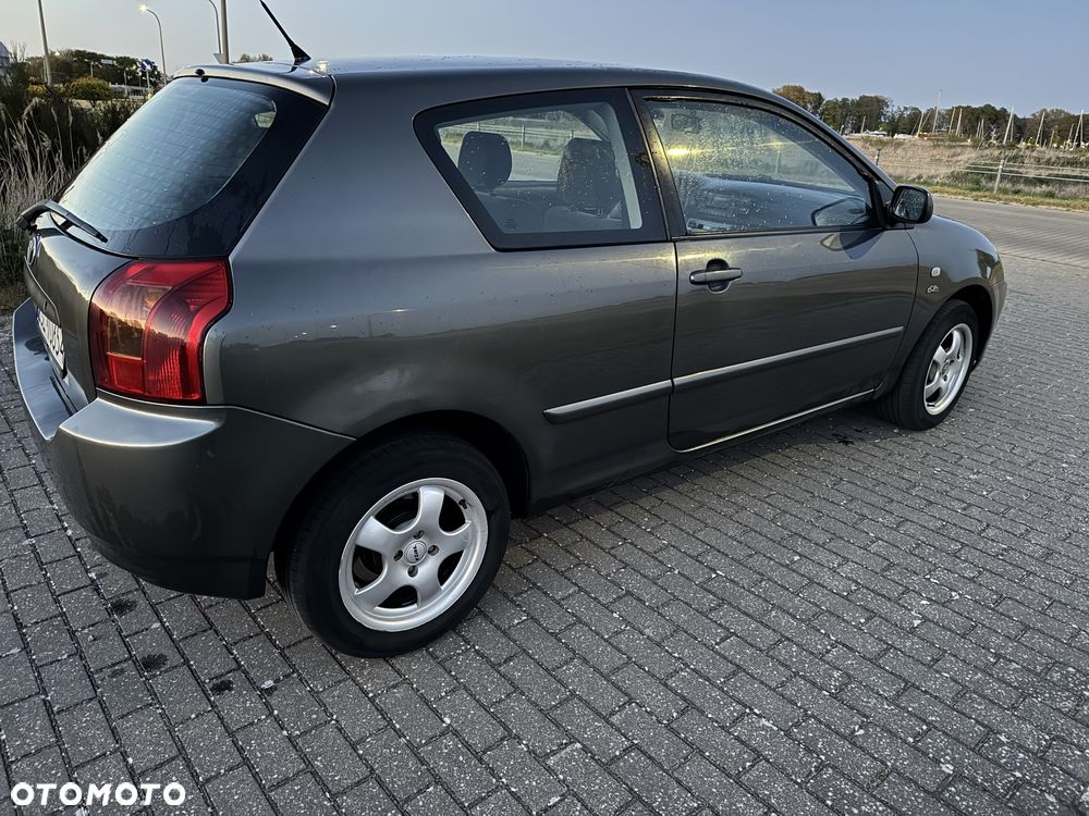 Toyota Corolla - 3