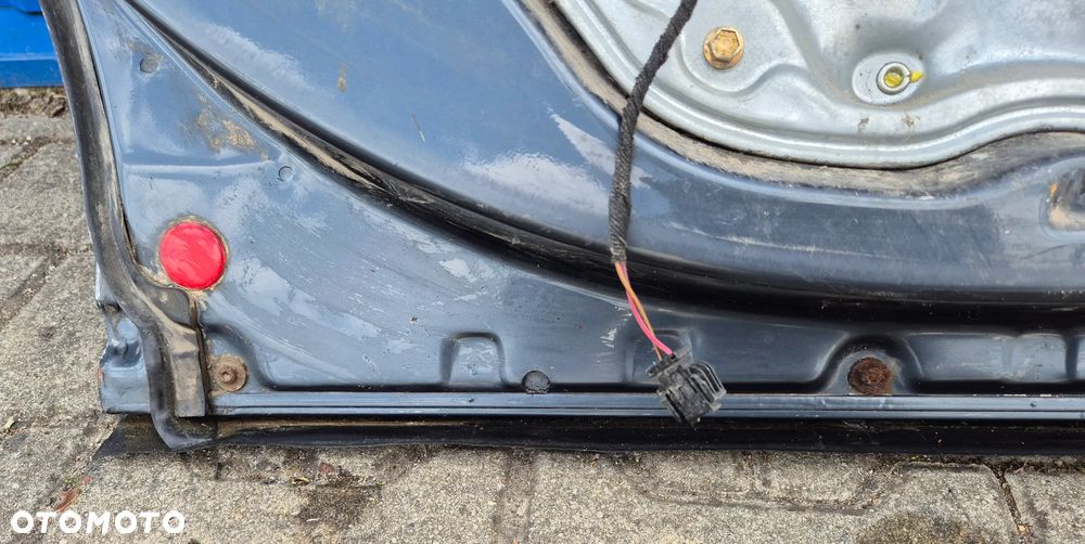 DRZWI TYŁ LEWY VW PASSAT B5 FL KOMBI LC7V - 11