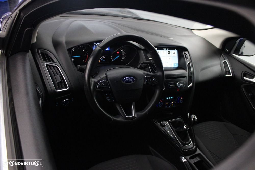 Ford Focus SW 1.5 TDCi Titanium - 38