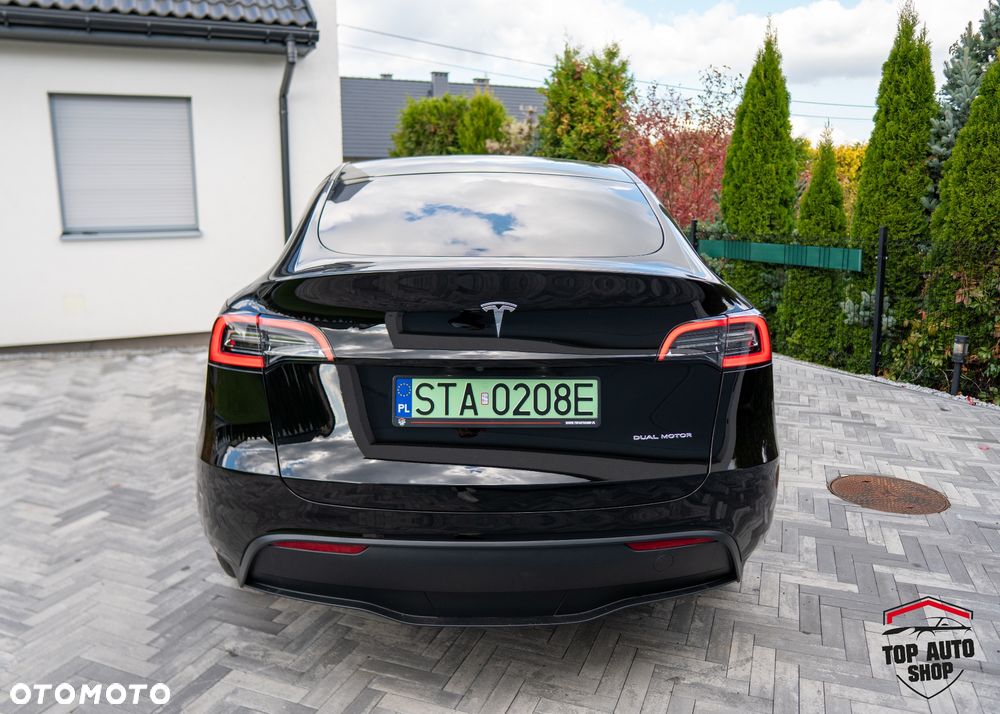 Tesla Y Long Range AWD - 8