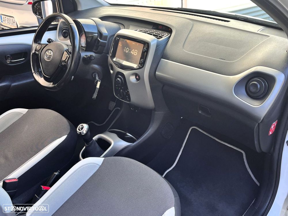 Toyota Aygo 1.0 X-Play+AC+X-Touch - 12