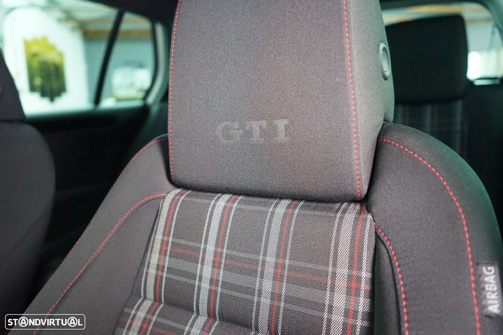 VW Golf 2.0 TSi GTI - 25