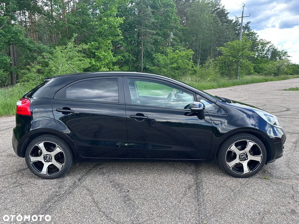 Kia Rio - 8
