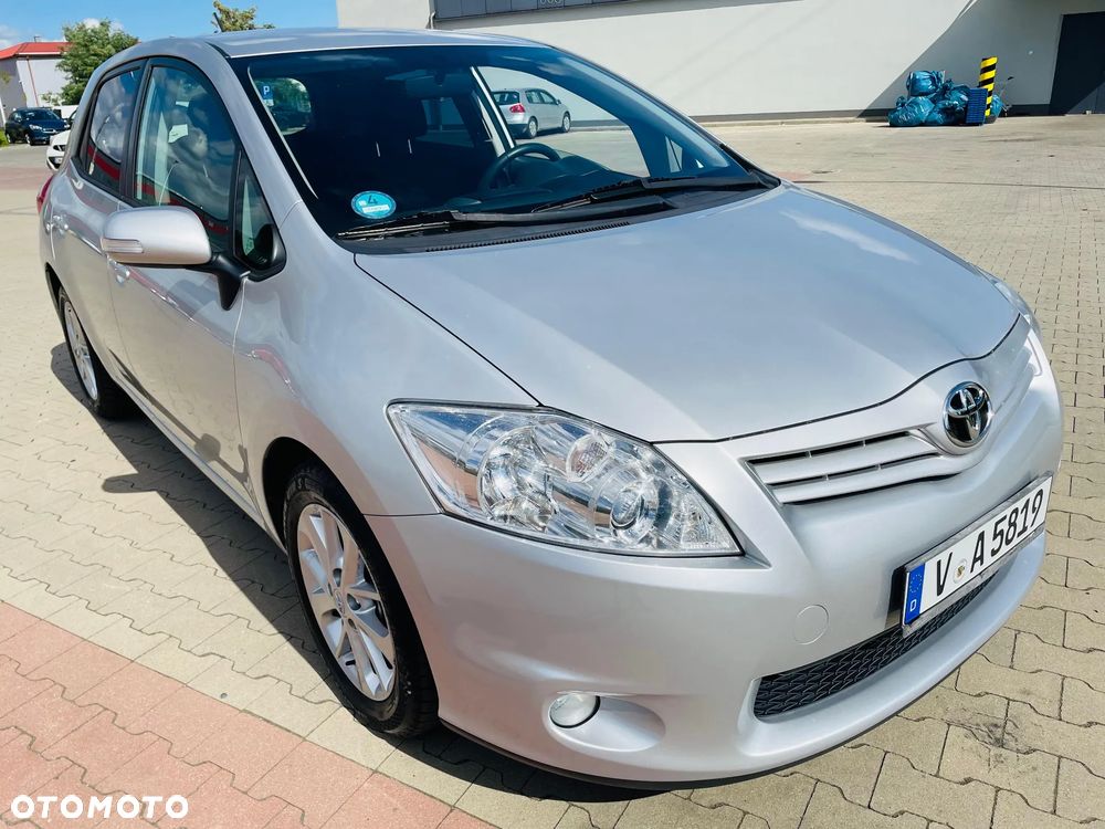 Toyota Auris 1.6 Executive - 7