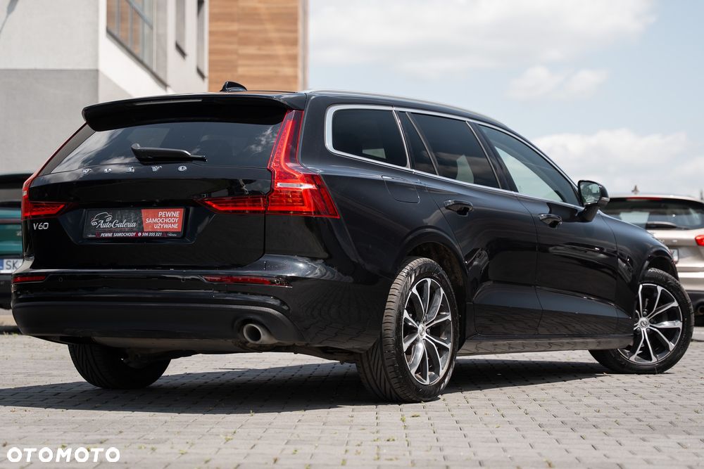 Volvo V60 D3 Momentum Core - 11
