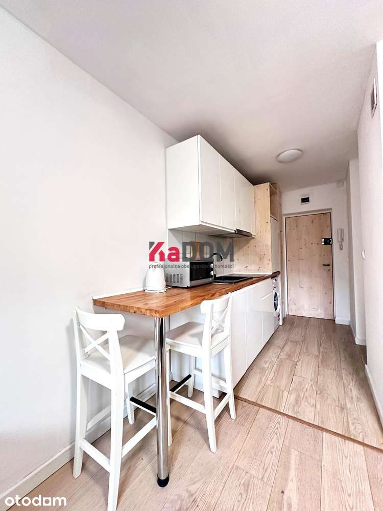 Studio - Al. Jerozolimskie 139 od października