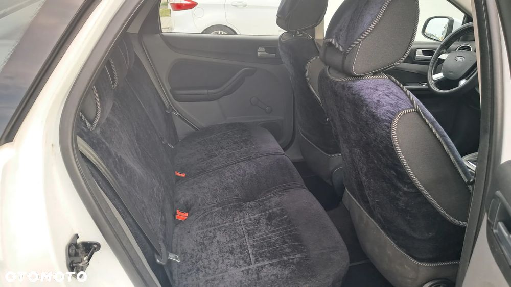 Ford Focus 1.6 TDCi Trend - 15