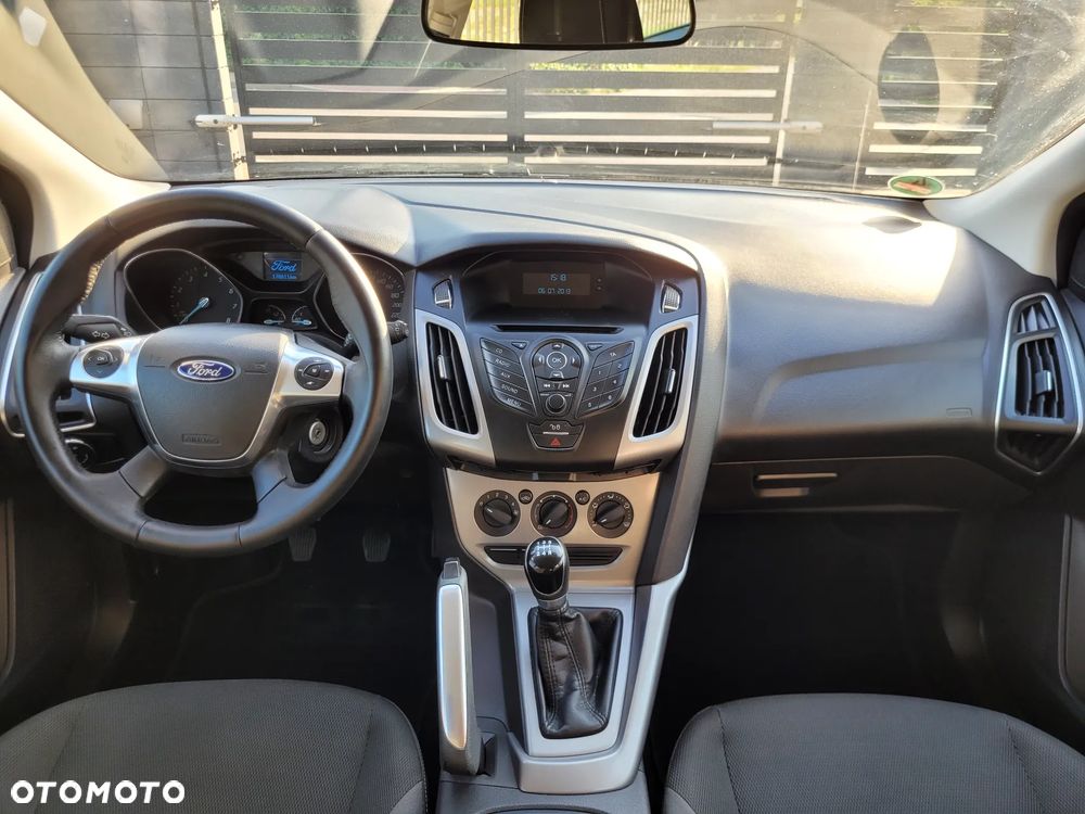 Ford Focus 1.6 Ambiente Start - 18