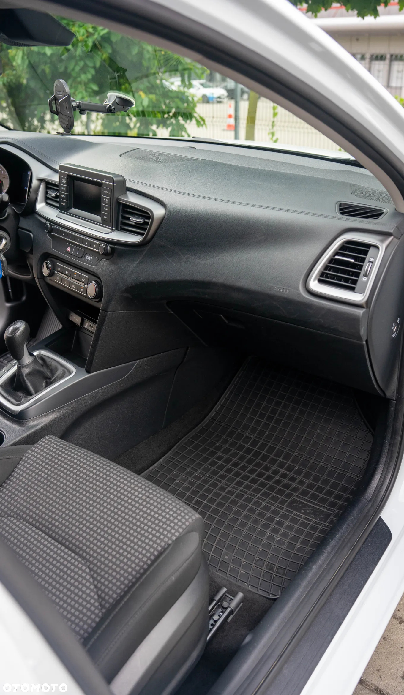 Kia Ceed 1.6 CRDi SCR S - 8