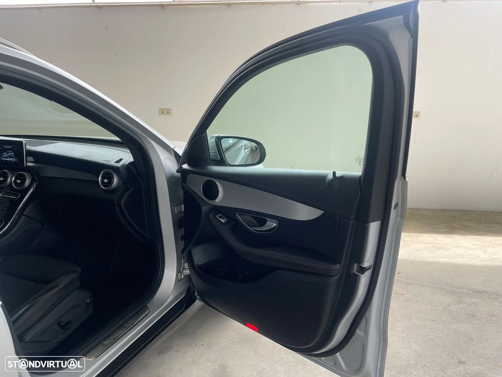 Mercedes-Benz GLC 250 d 4Matic 9G-TRONIC Exclusive - 24