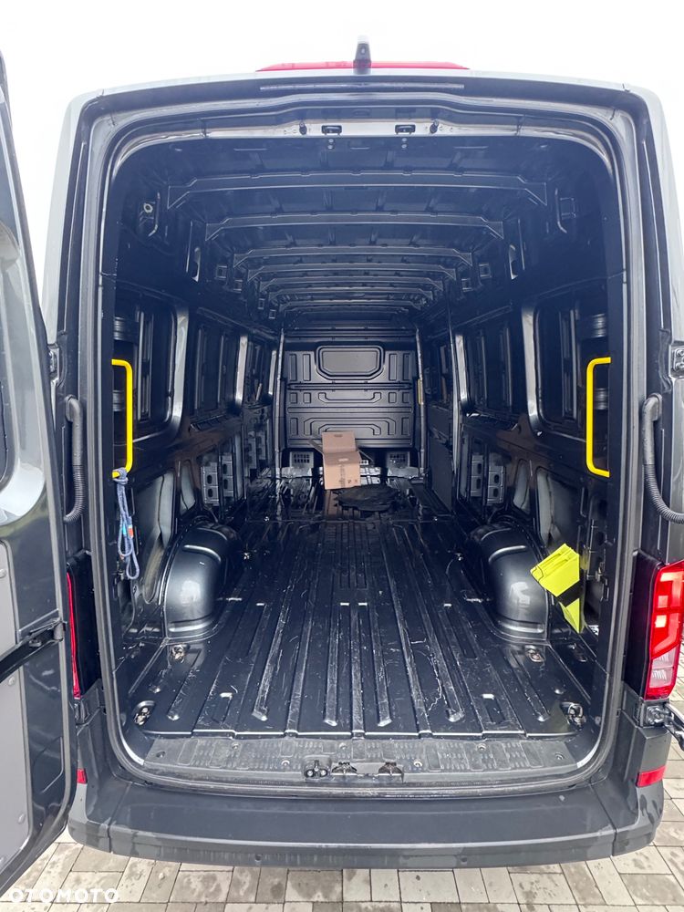 Volkswagen Crafter - 10