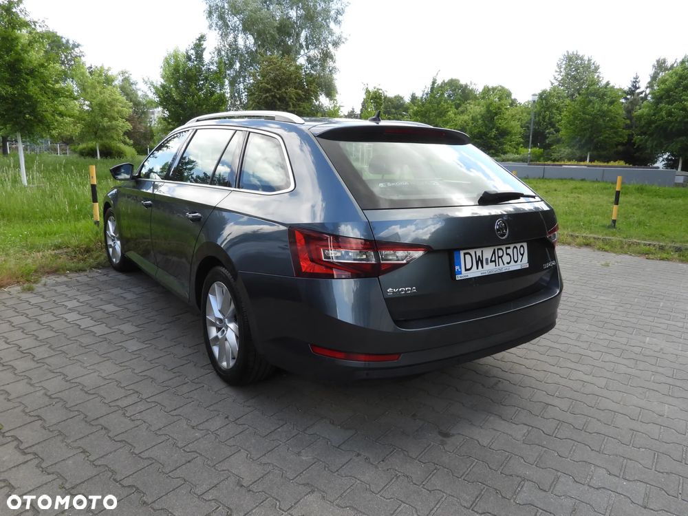 Skoda Superb 1.8 TSI Ambition DSG - 4