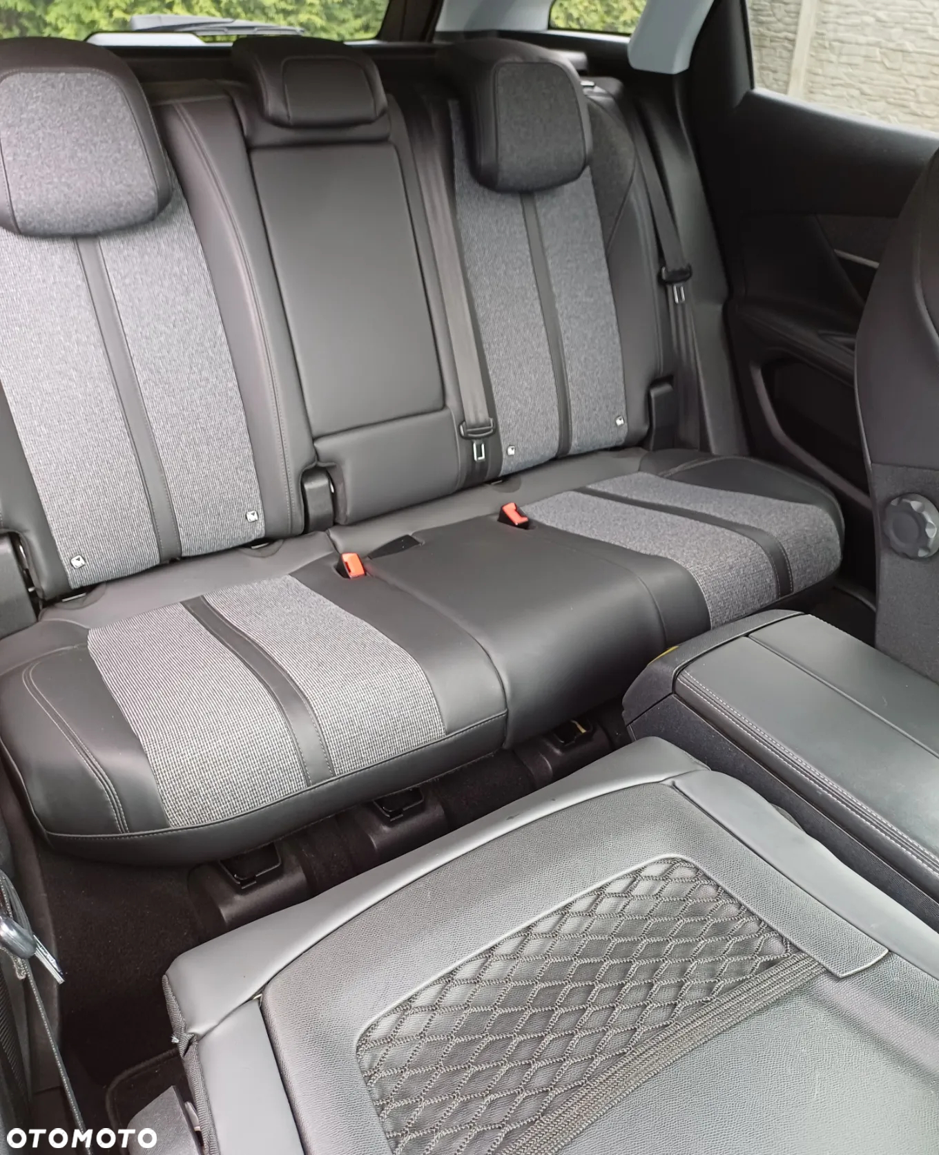 Peugeot 3008 BlueHDi 120 EAT6 Stop & Start Allure - 29