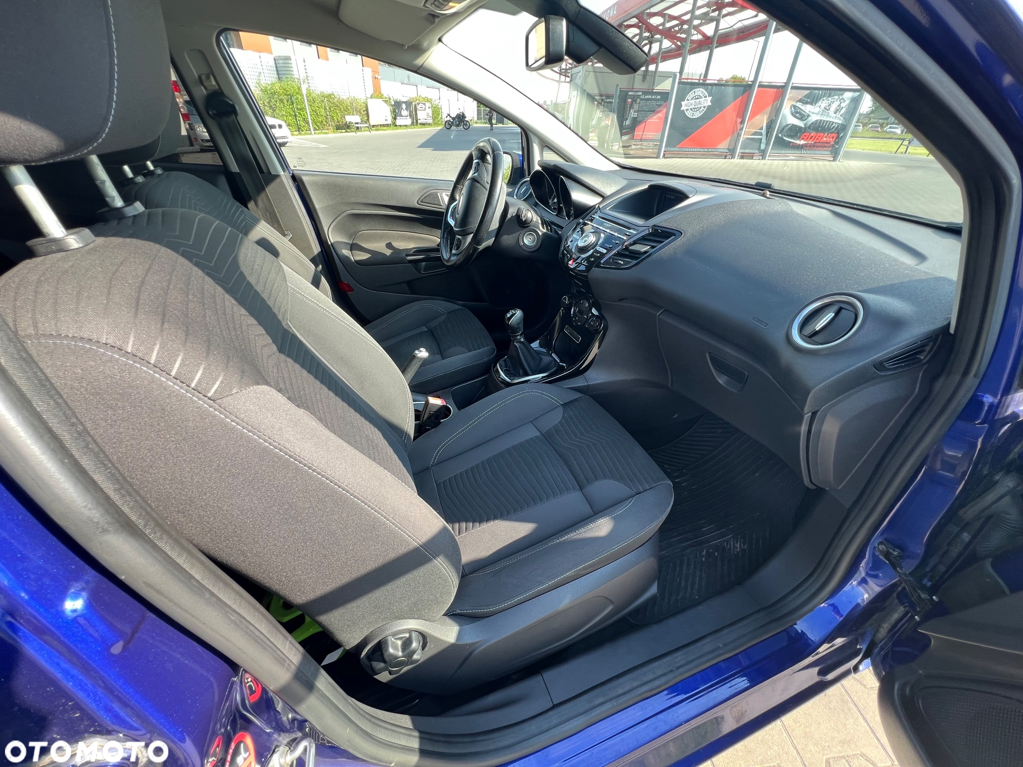 Ford Fiesta 1.0 EcoBoost Titanium - 8